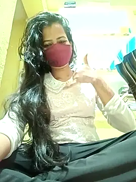 Snapshot of Pooja_cut chatting on 03/18/25, 01:00 Pooja cut online show from 03/18/25, 01:00