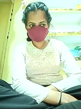 Snapshot of Pooja_cut chatting on 03/19/25, 04:55 Pooja cut online show from 03/19/25, 04:55