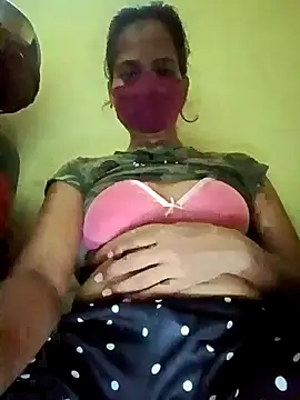 Snapshot of Pooja_cut chatting on 09/25/25, 11:36 Pooja cut online show from 09/25/25, 11:36