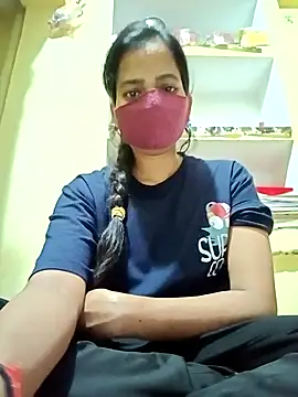 Snapshot of Pooja_cut chatting on 10/14/25, 04:08 Pooja cut online show from 10/14/25, 04:08