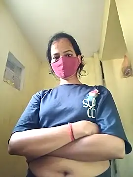 Snapshot of Pooja_cut chatting on 10/19/25, 02:12 Pooja cut online show from 10/19/25, 02:12