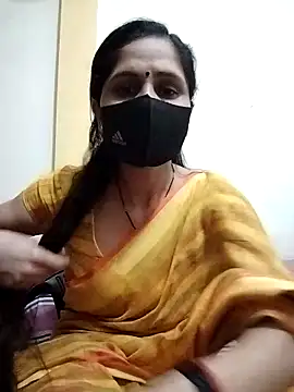 Snapshot of priyancyfun chatting on 02/14/25, 06:23 priyancyfun online show from 02/14/25, 06:23