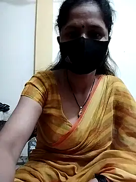 Snapshot of priyancyfun chatting on 02/21/25, 12:05 priyancyfun online show from 02/21/25, 12:05