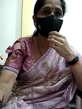 Snapshot of priyancyfun chatting on 03/02/25, 12:54 priyancyfun online show from 03/02/25, 12:54