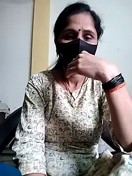 Snapshot of priyancyfun chatting on 03/03/25, 05:31 priyancyfun online show from 03/03/25, 05:31