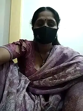 Snapshot of priyancyfun chatting on 03/09/25, 03:49 priyancyfun online show from 03/09/25, 03:49