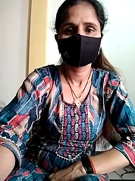 Snapshot of priyancyfun chatting on 03/10/25, 06:49 priyancyfun online show from 03/10/25, 06:49