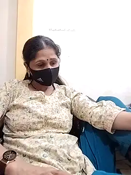 Snapshot of priyancyfun chatting on 03/13/25, 10:15 priyancyfun online show from 03/13/25, 10:15