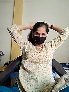 Snapshot of priyancyfun chatting on 03/17/25, 06:18 priyancyfun online show from 03/17/25, 06:18