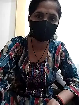 Snapshot of priyancyfun chatting on 03/22/25, 01:08 priyancyfun online show from 03/22/25, 01:08