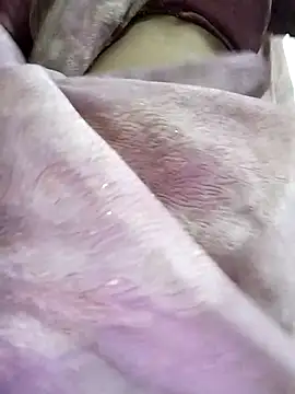 Snapshot of priyancyfun chatting on 10/06/25, 04:37 priyancyfun online show from 10/06/25, 04:37