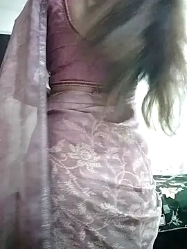 Snapshot of priyancyfun chatting on 10/15/25, 05:02 priyancyfun online show from 10/15/25, 05:02