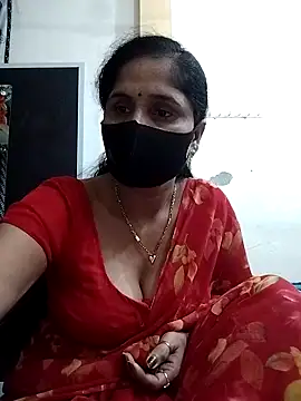 Snapshot of priyancyfun chatting on 10/29/25, 04:31 priyancyfun online show from 10/29/25, 04:31