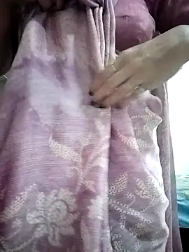 Snapshot of priyancyfun chatting on 10/30/25, 06:59 priyancyfun online show from 10/30/25, 06:59