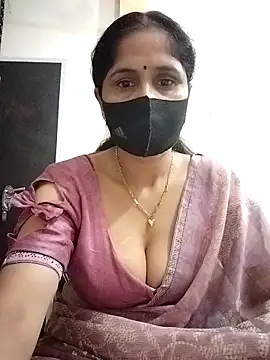 Snapshot of priyancyfun chatting on 10/31/25, 01:50 priyancyfun online show from 10/31/25, 01:50