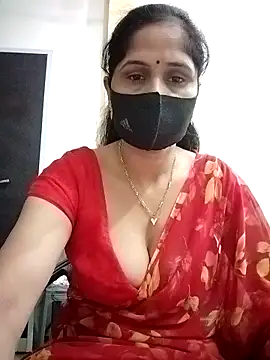 Snapshot of priyancyfun chatting on 11/07/25, 02:00 priyancyfun online show from 11/07/25, 02:00