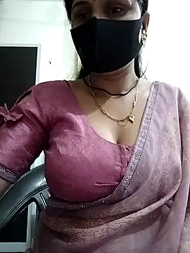 Snapshot of priyancyfun chatting on 11/14/25, 01:59 priyancyfun online show from 11/14/25, 01:59