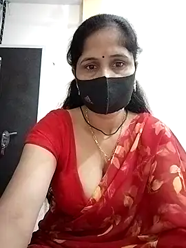 Snapshot of priyancyfun chatting on 11/19/25, 02:22 priyancyfun online show from 11/19/25, 02:22