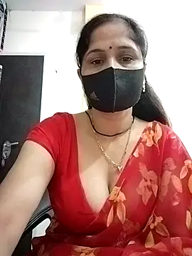 Snapshot of priyancyfun chatting on 11/26/25, 01:28 priyancyfun online show from 11/26/25, 01:28