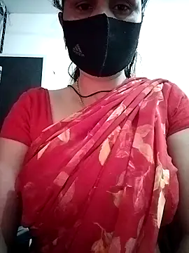 Snapshot of priyancyfun chatting on 12/18/25, 01:33 priyancyfun online show from 12/18/25, 01:33