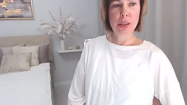 Snapshot of AnnyUBright chatting on 03/20/25, 02:53 AnnyUBright online show from 03/20/25, 02:53