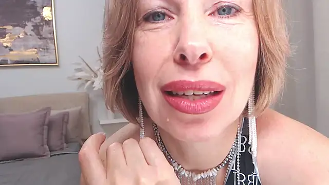 Snapshot of AnnyUBright chatting on 12/05/25, 01:58 AnnyUBright online show from 12/05/25, 01:58