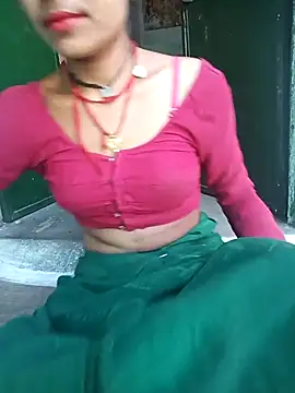 Amaya Bajwa online show from 03/17/25, 10:49