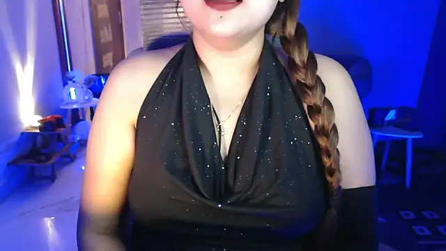 Snapshot of Mitikaa chatting on 05/17/26, 01:29 Mitikaa online show from 05/17/26, 01:29