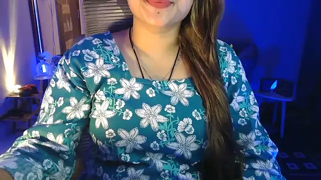 Snapshot of Mitikaa chatting on 05/24/26, 02:55 Mitikaa online show from 05/24/26, 02:55
