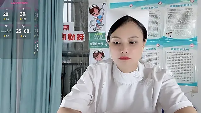 Snapshot of 22ov0 chatting on 09/29/25, 10:31 22ov0 online show from 09/29/25, 10:31