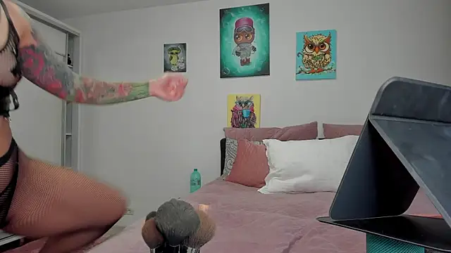 NNNoire online show from 04/01/26, 05:52