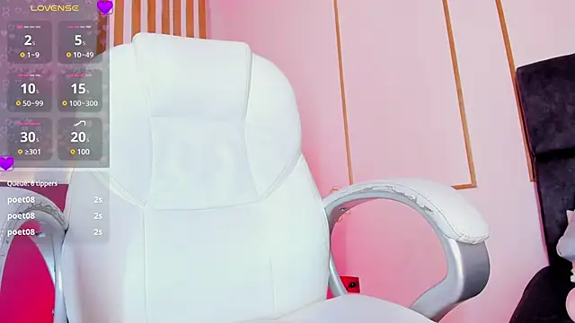 Snapshot of sara__jones_gh chatting on 02/23/25, 01:13 sara jones gh online show from 02/23/25, 01:13