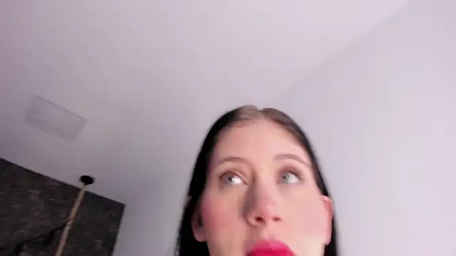 sara  jones gh online show from 02/19/26, 06:59