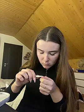 mewKate online show from 03/11/25, 04:18