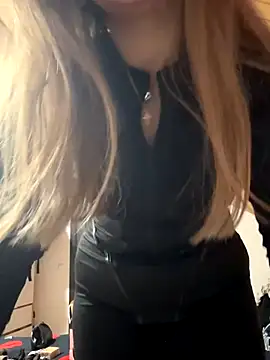 mewKate online show from 12/15/25, 03:27