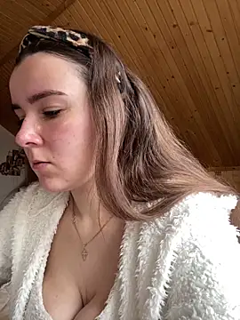 mewKate online show from 04/08/26, 03:56