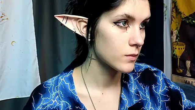 Snapshot of Hyeon_Jin chatting on 01/19/25, 12:28 Hyeon Jin online show from 01/19/25, 12:28