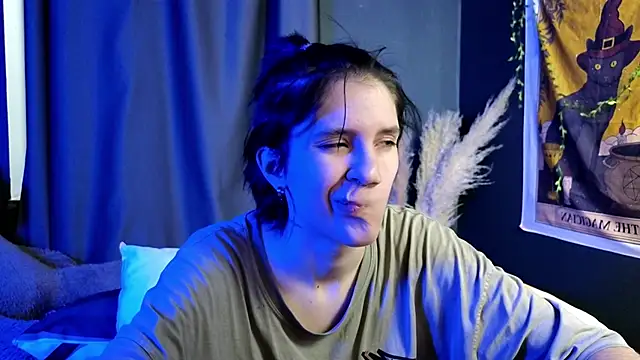 Snapshot of Hyeon_Jin chatting on 02/10/25, 09:14 Hyeon Jin online show from 02/10/25, 09:14