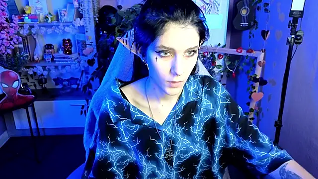 Snapshot of Hyeon_Jin chatting on 02/17/25, 01:25 Hyeon Jin online show from 02/17/25, 01:25