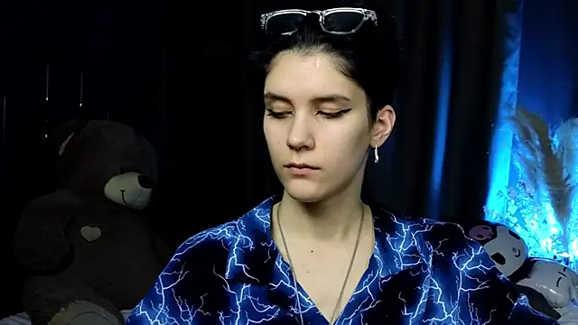 Snapshot of Hyeon_Jin chatting on 03/13/25, 05:18 Hyeon Jin online show from 03/13/25, 05:18