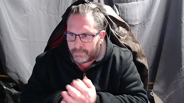 Snapshot of Streamlove77 chatting on 01/17/25, 03:43 Streamlove77 online show from 01/17/25, 03:43