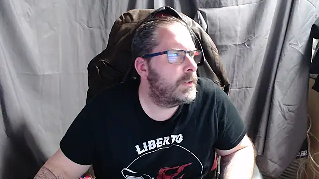 Snapshot of Streamlove77 chatting on 01/27/25, 03:39 Streamlove77 online show from 01/27/25, 03:39