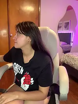 Camila pinkk online show from 03/12/25, 07:49