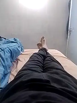 Snapshot of engineer_1980 chatting on 03/15/26, 01:11 engineer 1980 online show from 03/15/26, 01:11