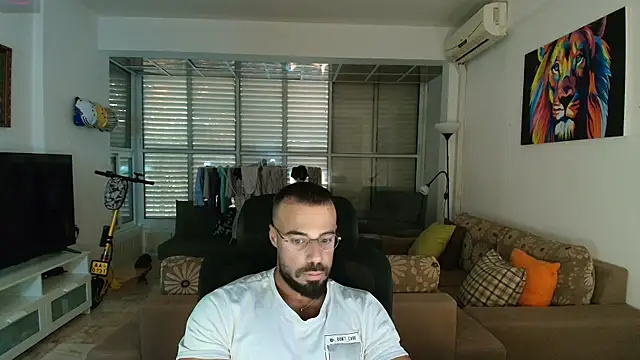 todddantes25 online show from 11/21/25, 02:27