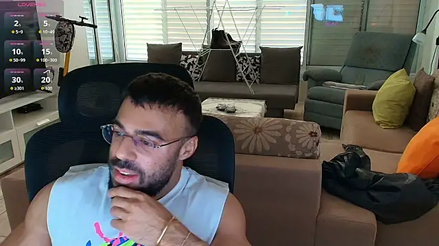 Snapshot of todddantes25 chatting on 03/06/26, 11:06 todddantes25 online show from 03/06/26, 11:06