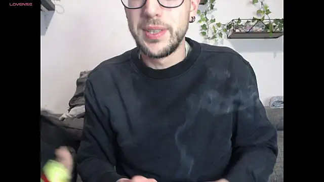 Snapshot of wawarruis chatting on 03/12/25, 11:33 wawarruis online show from 03/12/25, 11:33