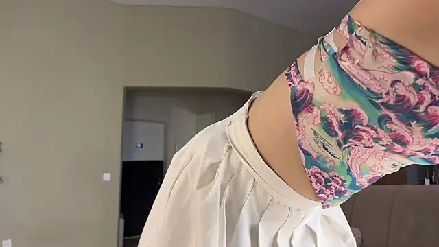 Snapshot of Shyrubate chatting on 03/07/25, 05:18 Shyrubate online show from 03/07/25, 05:18