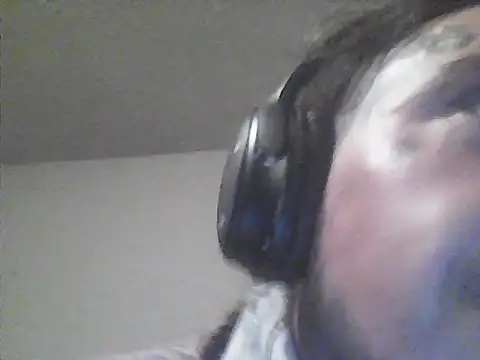 Snapshot of justthetip4209 chatting on 05/06/26, 01:57 justthetip4209 online show from 05/06/26, 01:57