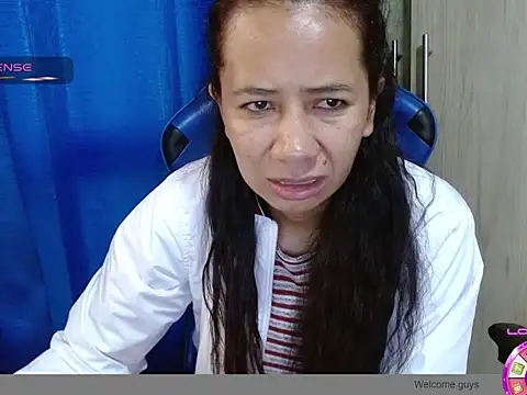 Danielagomez33 online show from 03/18/26, 12:52